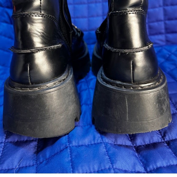 H&M Women's Black Patent Leather Lug Sole Ankle Boots Equestrian Size 8 Platform - Picture 11 of 12